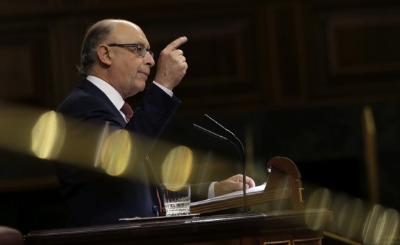 El ministro de Hacienda, Cristóbal Montoro. :: EFE