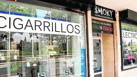 Una de las dos tiendas que Smoky tiene en Valencia.