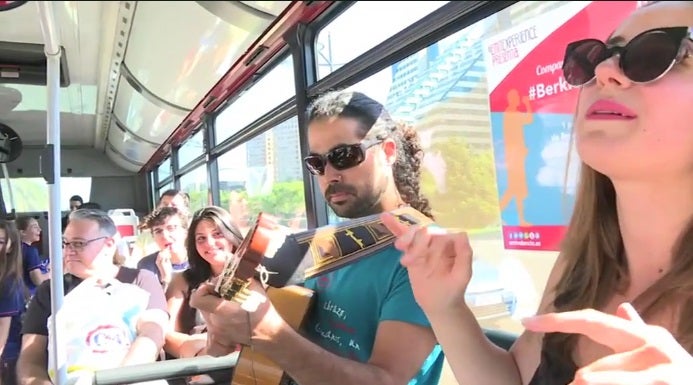 Actuaciones en directo en los autobuses de la EMT de Valencia