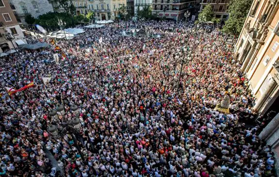 Apoyo masivo al acto de desagravio a la Mare de Déu