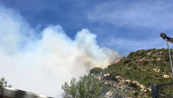 Fuego en el monte de Vallanca.