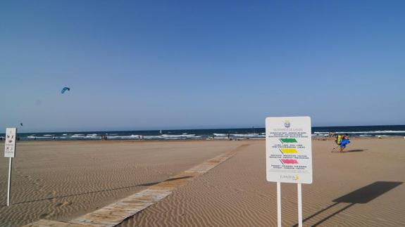 Muere ahogado un hombre de 42 años en la playa de Gandia