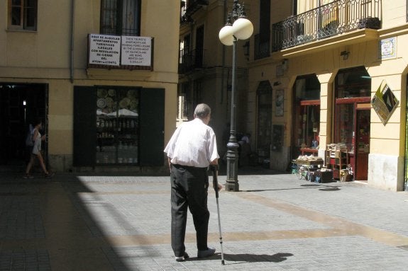 Aviso de apartamentos turísticos ilegales en la Plaza Milacre del  mocadoret. 