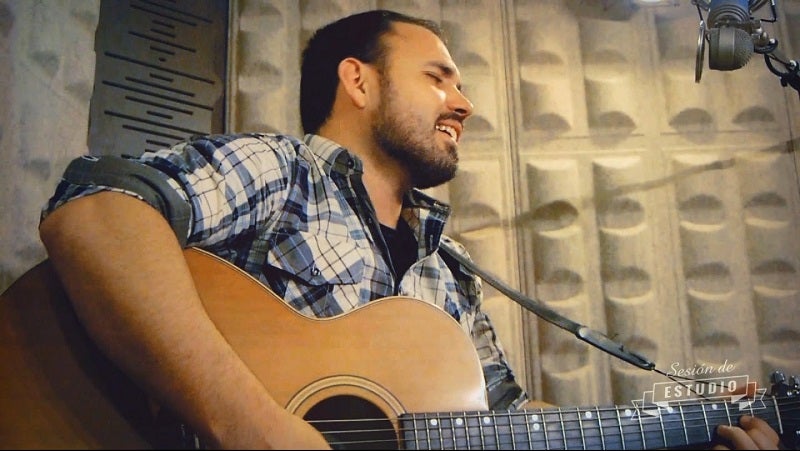 Juanjo Pérez en el estudio.