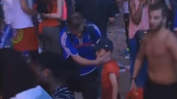 El tierno gesto de un niño portugués consolando a un rival