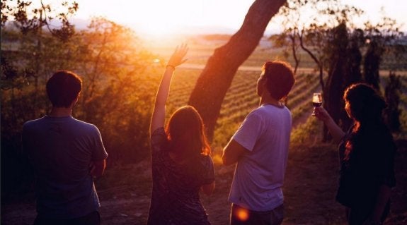 El atardecer también se puede disfrutar en las bodegas de la zona. 