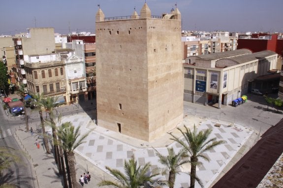 La larga espera de la Torre Mora