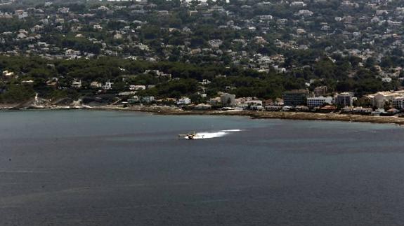 La Policía Local pide que no se navegue por la bahía de Xàbia