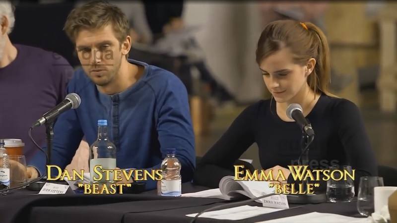 Los protagonistas ensayando el guion de la película. 