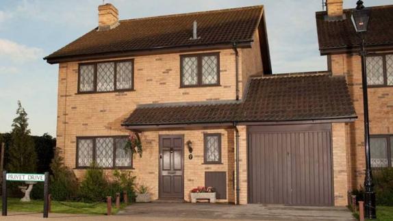La casa de la familia Dursley, tíos de Harry Potter.