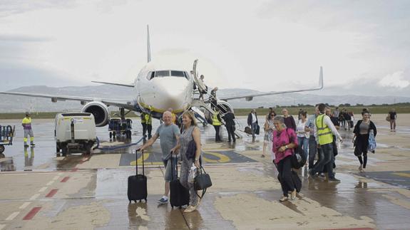 Primer vuelo regular que llegó al aeropuerto de Castellón.