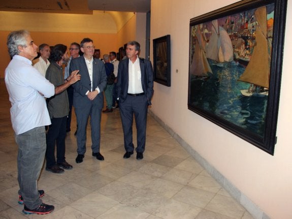 Puig, durante su viaje a Cuba, visita el Museo de Bellas Artes de La Habana. :: lp