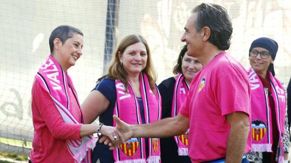 El Valencia CF, de rosa para sumarse a la lucha contra el cáncer de mama