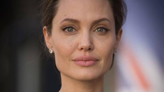 Angelina Jolie ha perdido cuatro kilos y sufre ataques de pánico