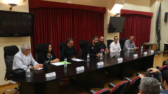 Directores de museos como el de Monteolivete, Ciudad Fallera, Gandia, Alzira y Cullera en la presentación de la red cultural dedicada a la fiesta.