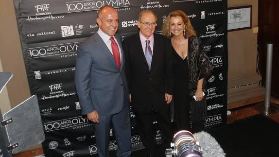 Enrique Fayos, Emilio Gutiérrez Caba y María Ángeles Fayos.