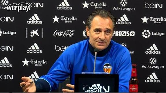 Valencia CF | Prandelli: «En momentos de dificultad hay que estar juntos, no huir»