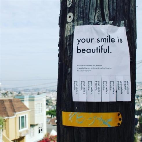 'The Compliment Project', la iniciativa que pretende arrancar una sonrisa a desconocidos