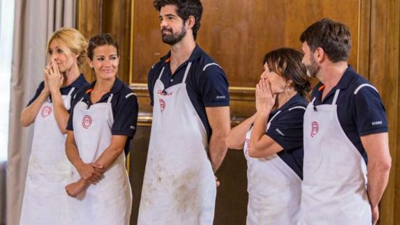 Cayetana Guillén Cuervo, Virginia Troconis, Miguel Ángel Muñoz, Loles León y Fernando Tejero durante la semifinal de 'MasterChef Celebrity'.