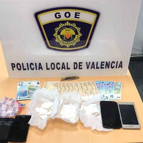 El material incautado.