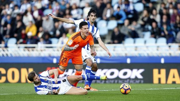 Valencia CF | Santi Mina: «Hay que sacar orgullo y cojones porque si no, nos vamos a la mierda»