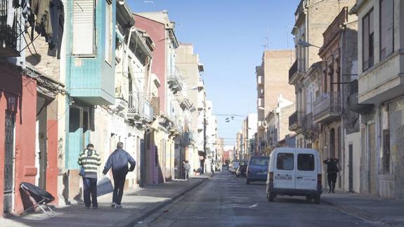 Cruce de la calle Barraca con Pescadores. 