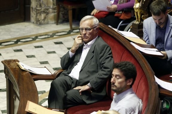 El alcalde Joan Ribó, en una sesión plenaria. :: irene marsilla