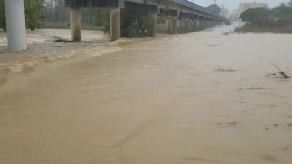 Crecida del río Magro a su paso por Carlet