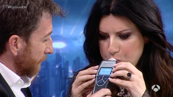 La borrachera con un bombón de Laura Pausini en 'El Hormiguero'