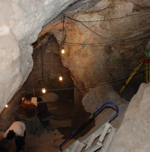 Los investigadores hallan en Alicante evidencias de canibalismo hace 10.000 años