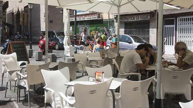 El comercio acuerda una postura común sobre la liberalización de horarios ante el Consell