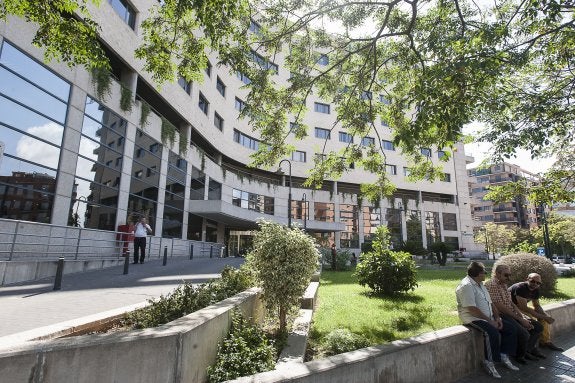 El Grupo Vithas toma el control de Nisa con el acuerdo de conservar la marca y el personal