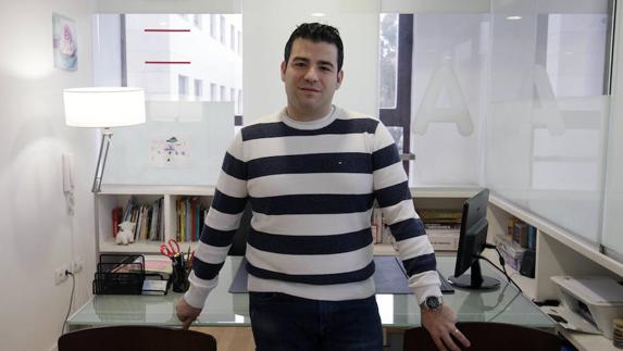 ¿Quién es Óscar Atencia?