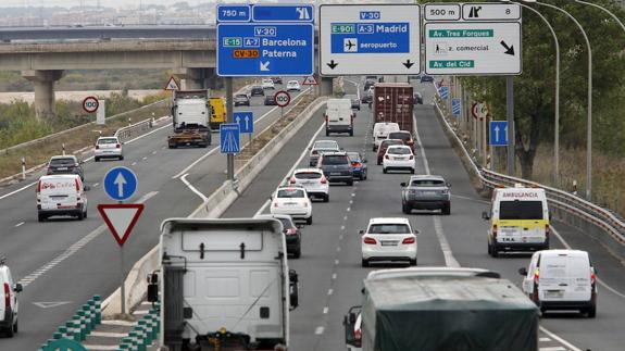 Entra en servicio un carril adicional en la bifurcación de la V-30 con la Ronda Norte