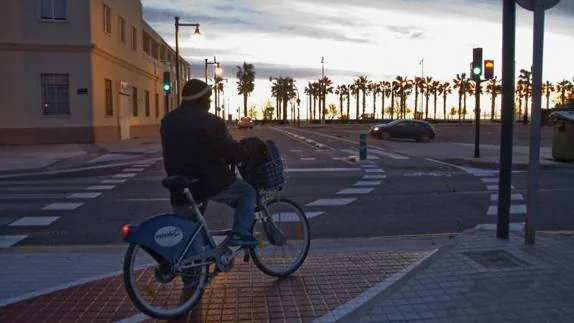 Abre el carril bici entre Tarongers y el paseo marítimo de Valencia