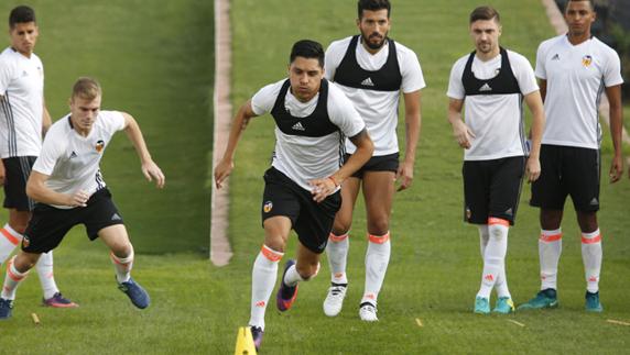 Enzo Pérez, ausente en el entrenamiento