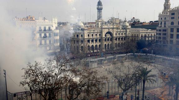 Fallas 2017 | Revive la mascletà de pirotecnia Ricasa del 5 de marzo de 2017