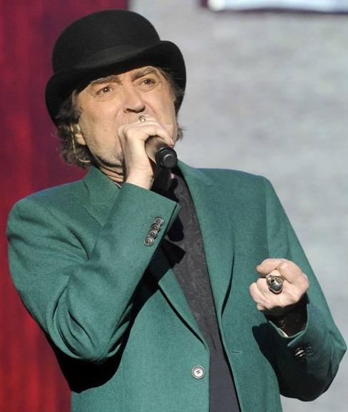 Joaquín Sabina, operado de una hernia ventral