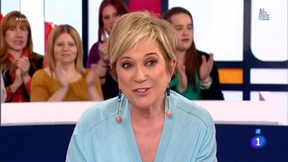 Inés Ballester se emociona al comunicar que está curada de su cáncer