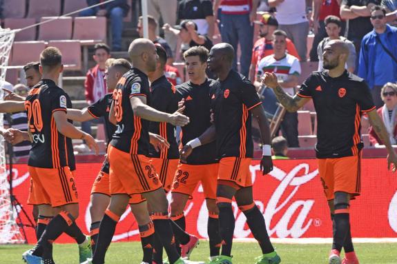 Granada - Valencia (1-3): El Valencia CF se libera en un rondo