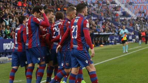 Jugadores del Levante UD, en la victoria en casa ante el Córdoba.