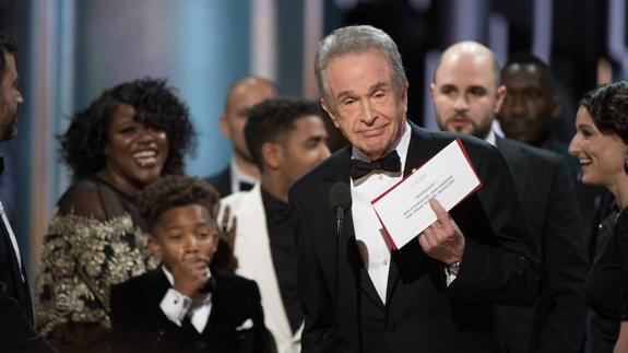 Warren Beatty en los Oscar 2017.