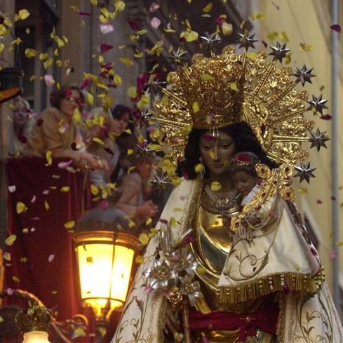 Procesión de la Virgen de los Desamparados de Valencia.