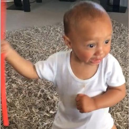 Un pequeño guerrero deja a todos alucinados con su danza Haka