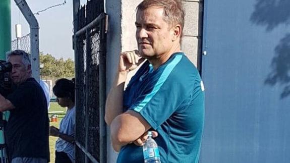 Solución | ¿Cómo puede tener tres brazos?