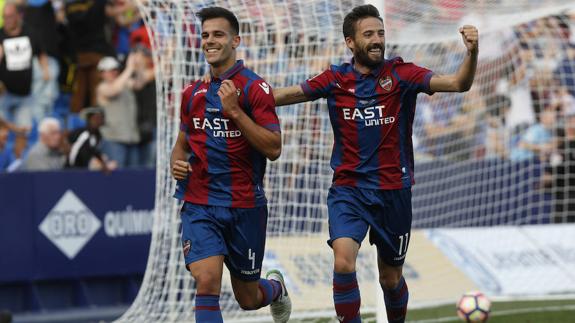 Rober Pier y José Luis Morales, jugadores del Levante UD