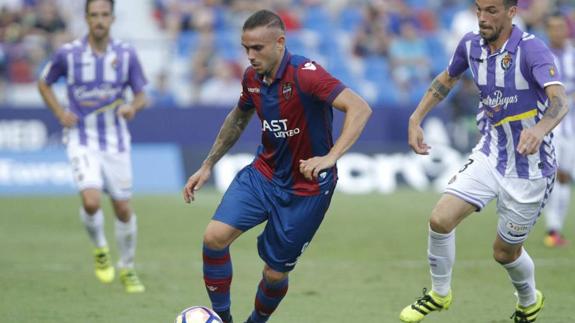 Roger Martí durante el partido ante el Valladolid de la Liga 1|2|3