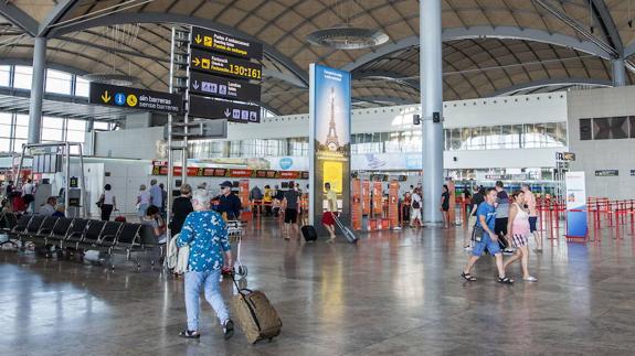 El aeropuerto Alicante-Elche, en una foto de archivo.