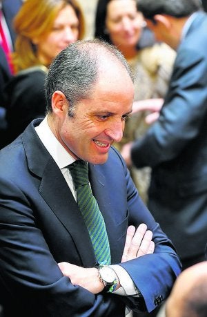 Camps tiene 900 euros en su cuenta y Cotino declara casi dos millones