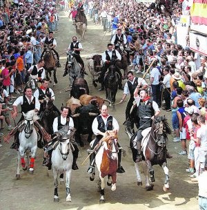 Soledad Santamaría. LP
En el centro Ardit padre y a la izqda. en caballo marrón, hijo. J.Plasencia